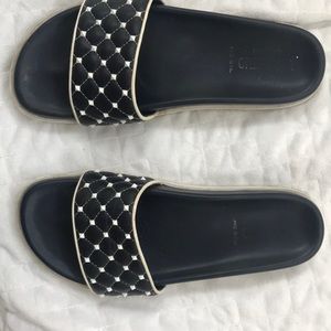 Valentino free rockstud slides